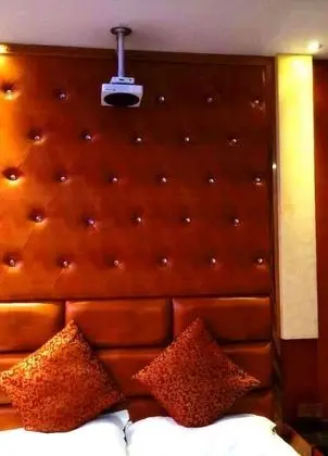 Business Tek Büyük Yataklı Oda