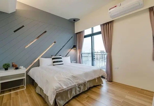 Tek Büyük Yataklı Oda, Balkon
