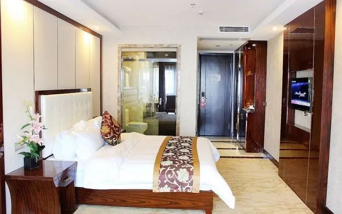 Deluxe Tek Büyük Yataklı Oda
