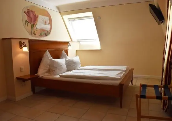 Comfort Tek Büyük Yataklı Oda