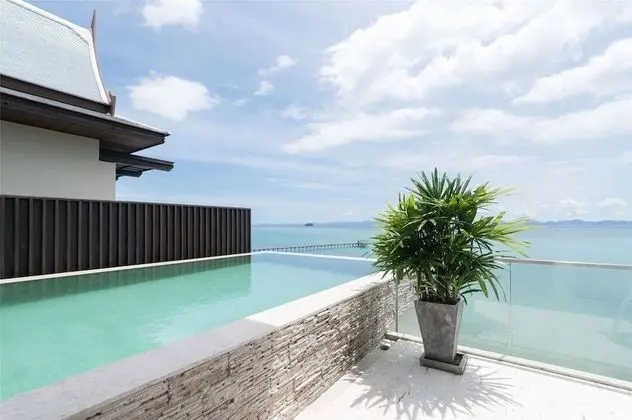 4 Bedrooms Villa with Private Pool