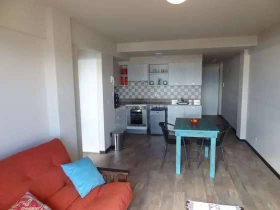 Apart Daire, 1 Büyük (Queen) Boy Yatak ve Çekyat, Mutfak, Göl Manzaralı