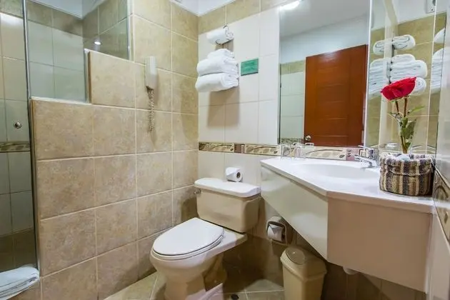 Standard Oda, 1 En Büyük (King) Boy Yatak, Özel Banyo