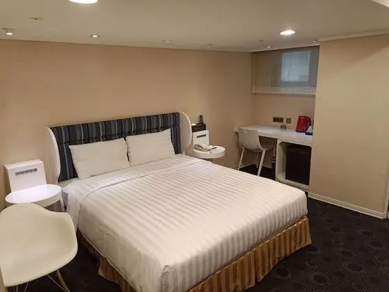 Deluxe Tek Büyük Yataklı Oda
