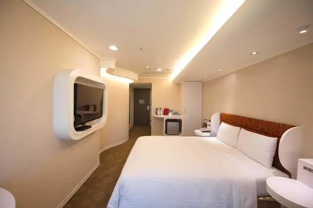 Deluxe Tek Büyük Yataklı Oda