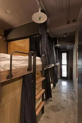 Ortak Ranzalı Oda, Sadece kadınlar için, Ortak Banyo (Single Bed)