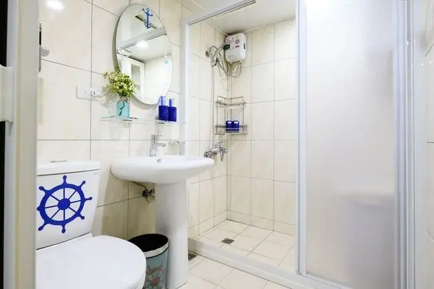 Design Dört Kişilik Oda, Banyolu/Duşlu (no daily housekeeping)