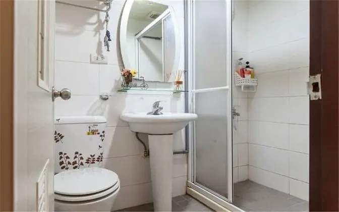Standard Tek Büyük Yataklı Oda, Banyolu/Duşlu (no daily housekeeping)