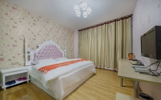 Comfort Tek Büyük Yataklı Oda