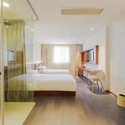 İki Ayrı Yataklı Oda, Sigara İçilmez