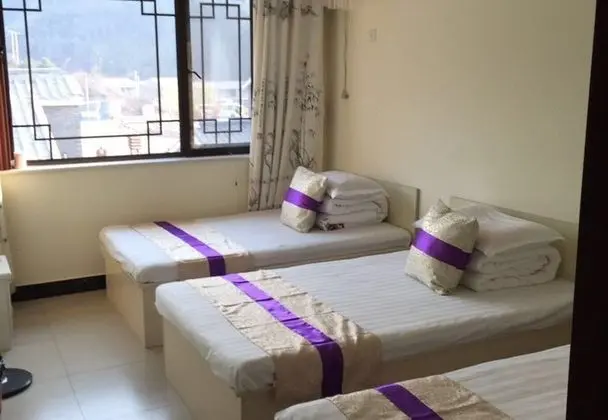 Üç Kişilik Oda