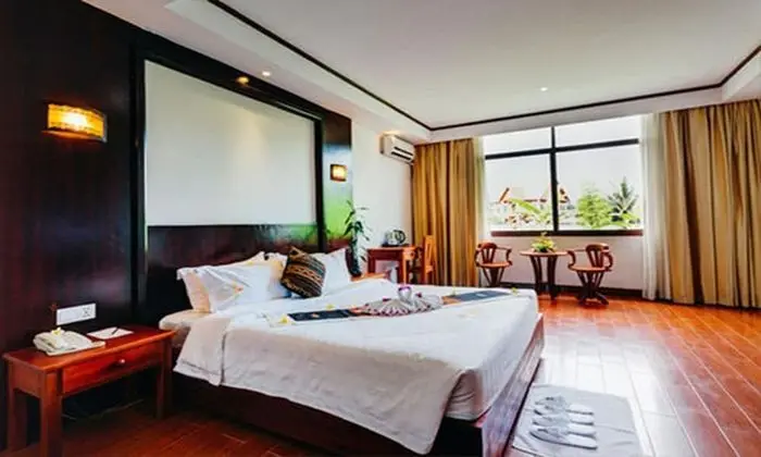 Deluxe Tek Büyük Yataklı Oda