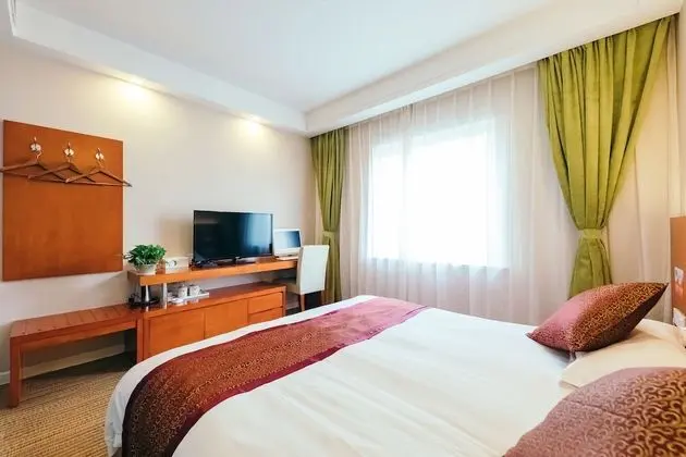 Deluxe Tek Büyük Yataklı Oda