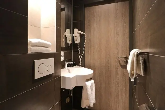 Standard Tek Büyük veya İki Ayrı Yataklı Oda, 1 Yatak Odası