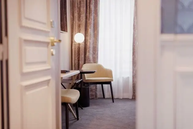 Superior Tek Büyük Yataklı Oda, 1 Büyük (Queen) Boy Yatak, Avlu Manzaralı