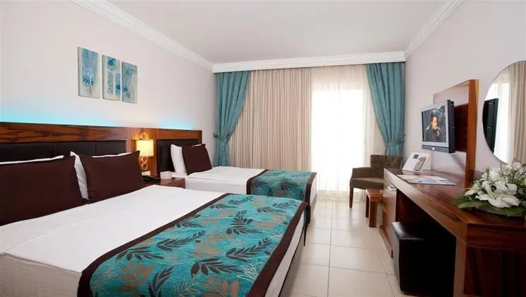 Triple, Şehir Manzaralı