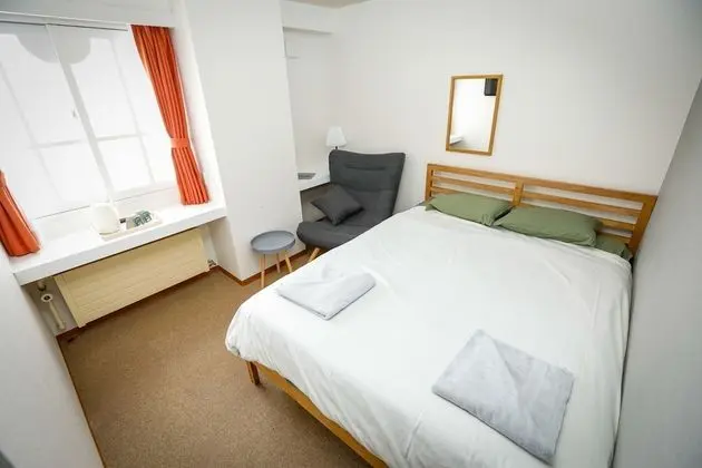 Western Queen Room