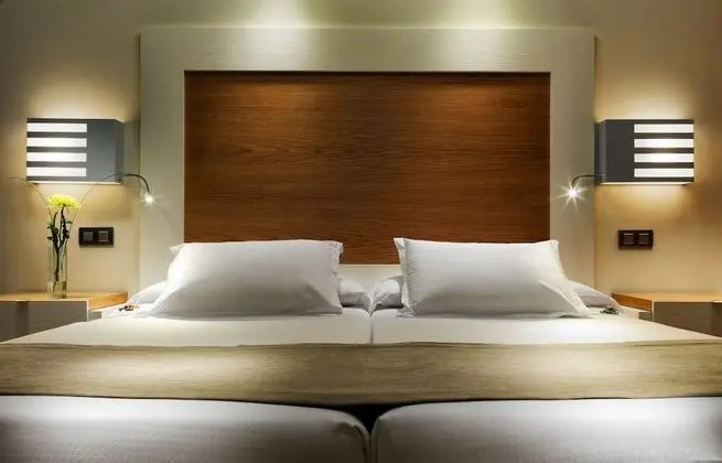 Premium Tek Büyük Yataklı Oda, Okyanus Manzaralı (2 adults and 1 child)