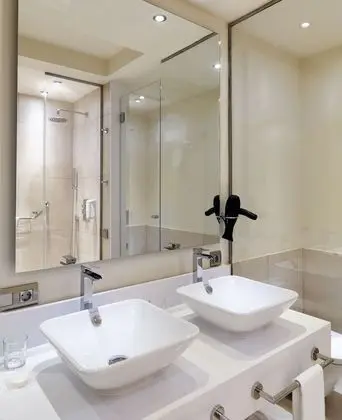 Premium Tek Büyük Yataklı Oda, Okyanus Manzaralı (2 adults and 1 child)