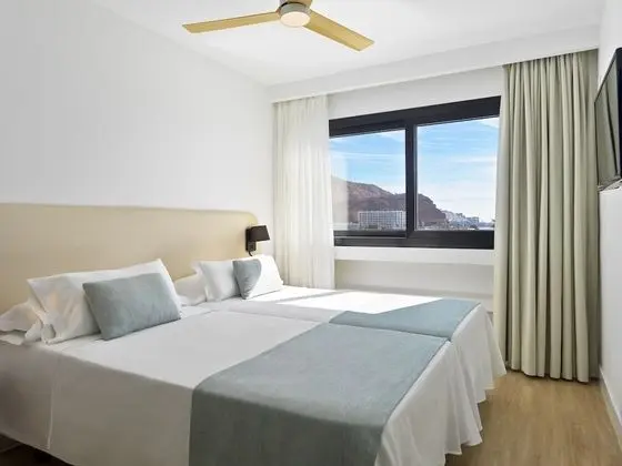 Apart Daire, 2 Yatak Odası, Balkon, Denize Sıfır