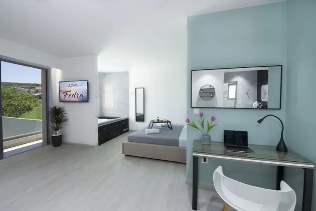 Deluxe Süit, Sigara İçilmez, Havuz Manzaralı