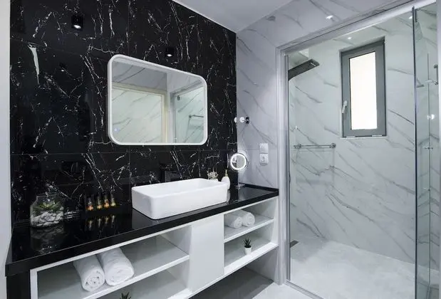 Deluxe Süit, Sigara İçilmez, Havuz Manzaralı