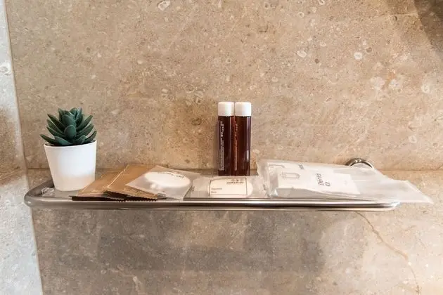 Junior Tek Büyük Yataklı Oda