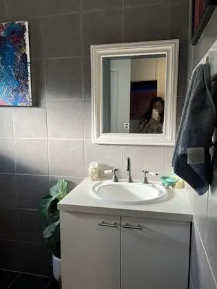 Design Oda, 1 Büyük (Queen) Boy Yatak, Sigara İçilmez, Ortak Banyo