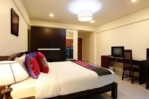 Studio Room