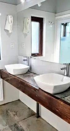 Basic Tek Büyük veya İki Ayrı Yataklı Oda