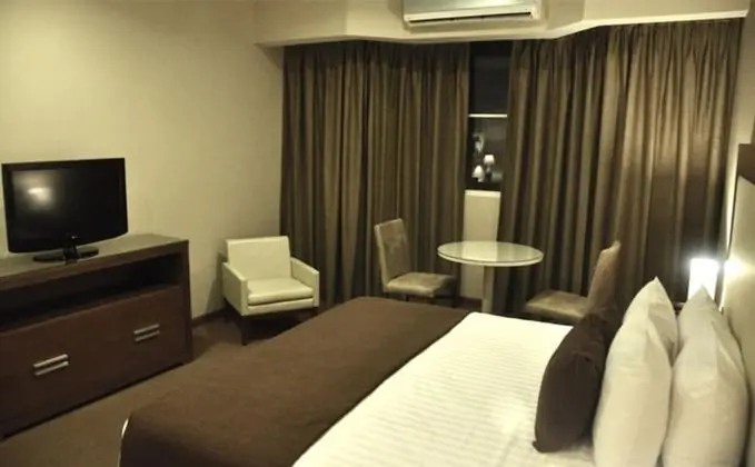 Junior Süit, 1 En Büyük (King) Boy Yatak ve Çekyat, Balkon