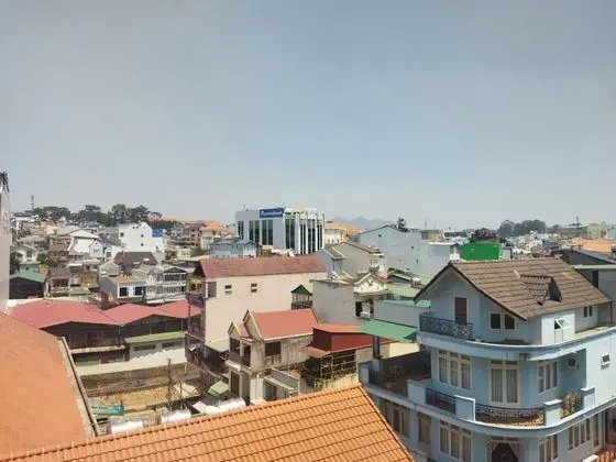 Dört Kişilik Oda, Şehir Manzaralı