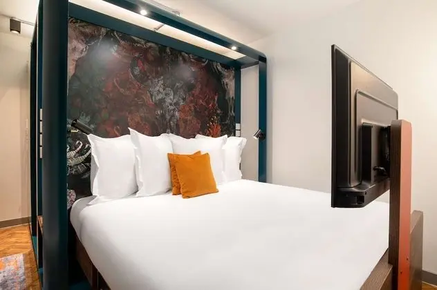 King Room (No Window)