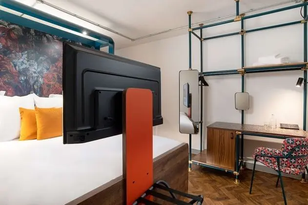 King Room (No Window)