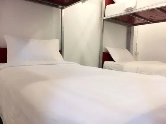 Ortak Ranzalı Oda, Sadece erkekler için (Bed In 3 Bunk Beds)