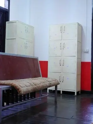 Ortak Ranzalı Oda, Sadece erkekler için (Bed In 3 Bunk Beds)