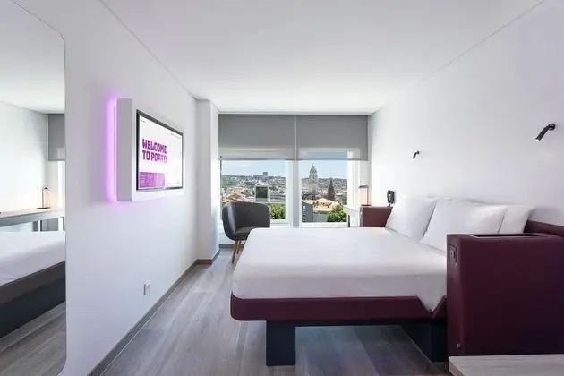 Premium Queen City View