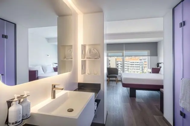 Premium Queen High Floor