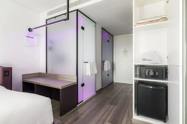 Premium Queen High Floor