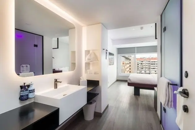 Premium Queen High Floor