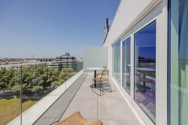 Süit, Balkon