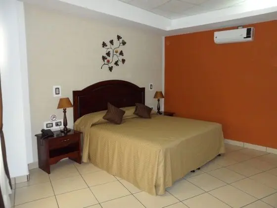 Junior Tek Büyük Yataklı Oda