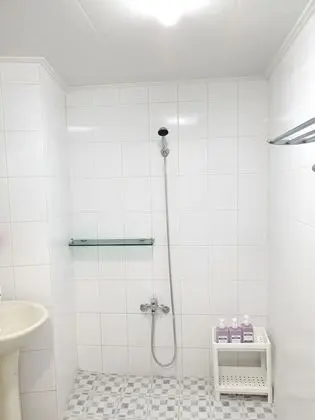 Üç Kişilik Oda