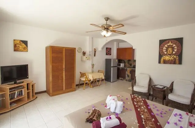 Studio Room