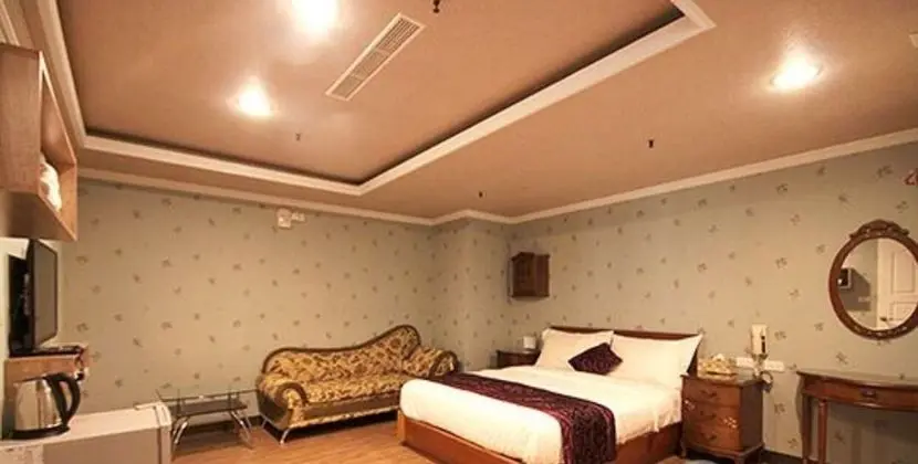Standard Tek Büyük Yataklı Oda