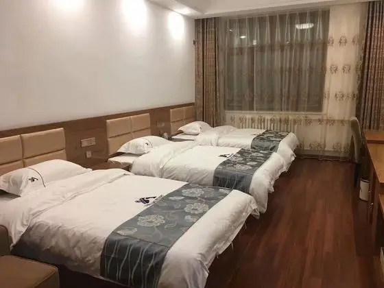 Deluxe Üç Kişilik Oda