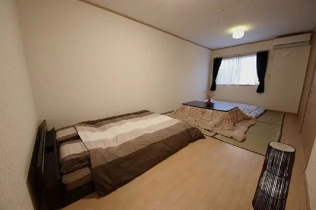 Ev (Private Vacation)