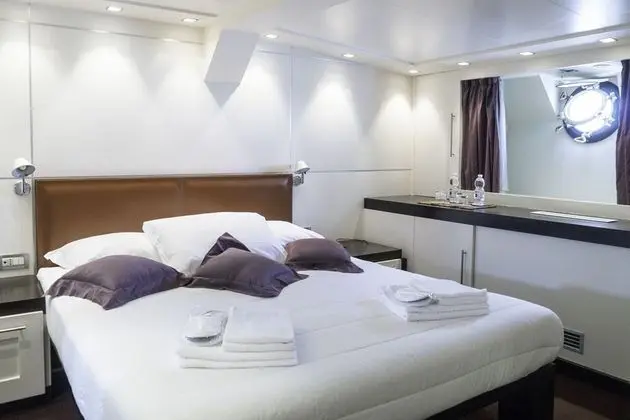 Superior Oda, 1 Büyük (Queen) Boy Yatak, Jakuzi