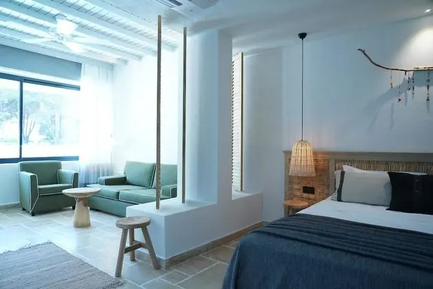 Secret Garden King Suite