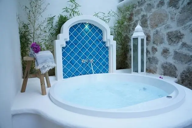 Secret Garden King Suite